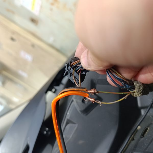 חיבור שליטה מההגה פורד קוגה