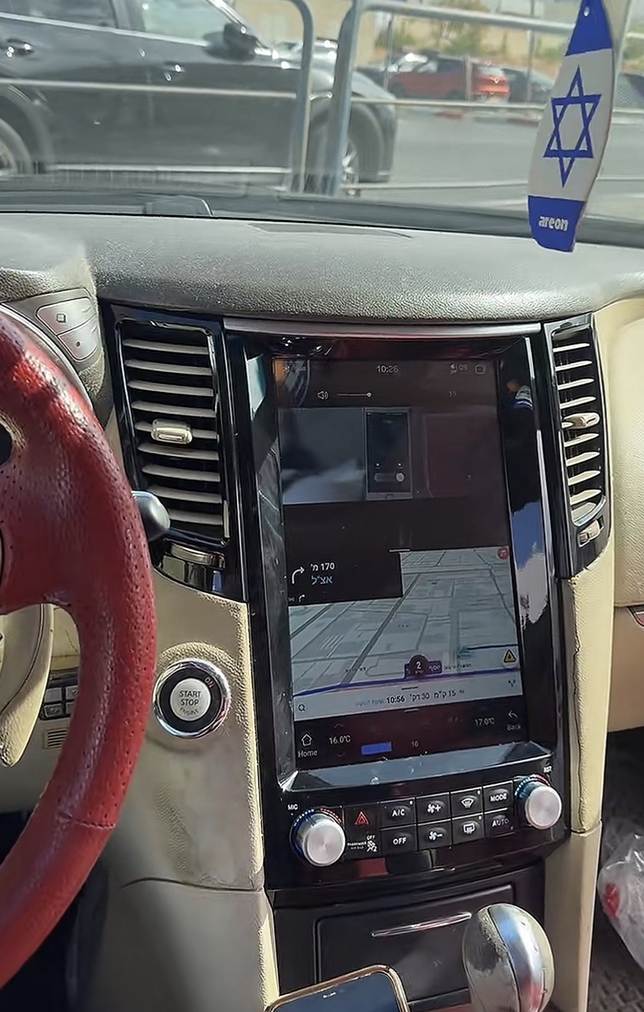תמונת התקנה באינפיניטי QX70 2014-2018 מסך טסלה