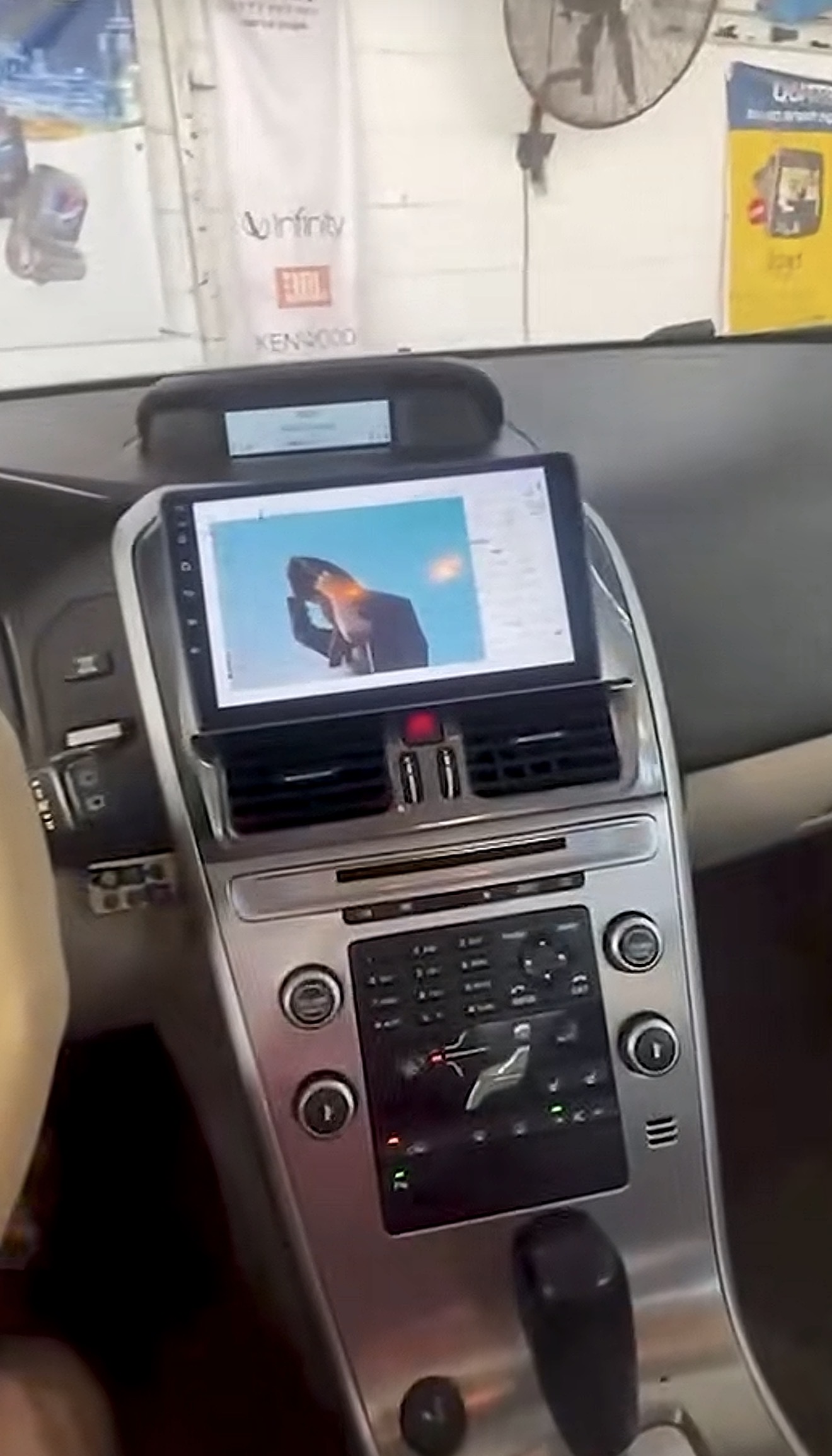 תמונה של מערכת מולטימדיה לוולוו XC60 2009-2016