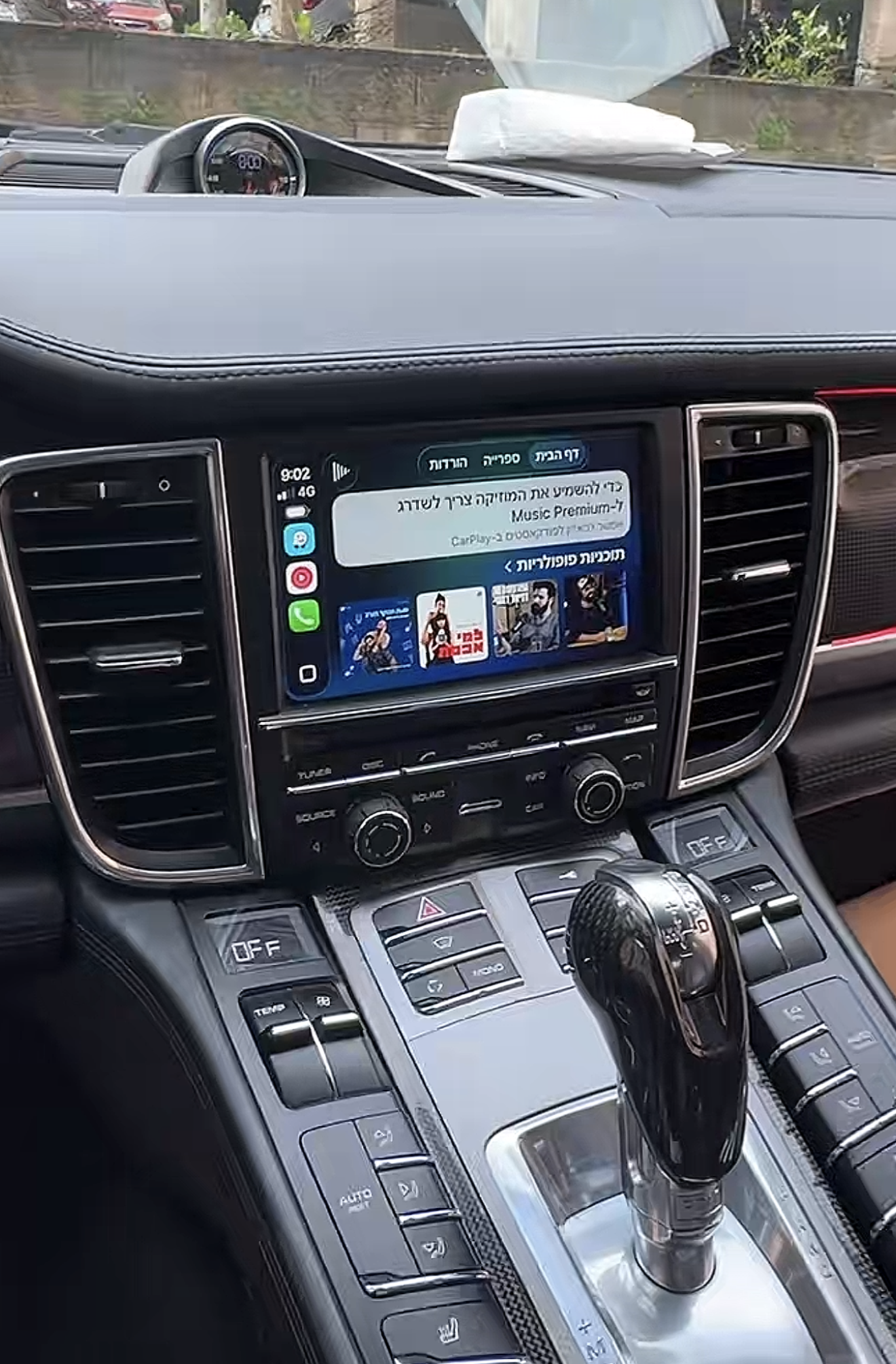 תמונת התקנה בפורשה פנמרה 2009-2016 עם CarPlay