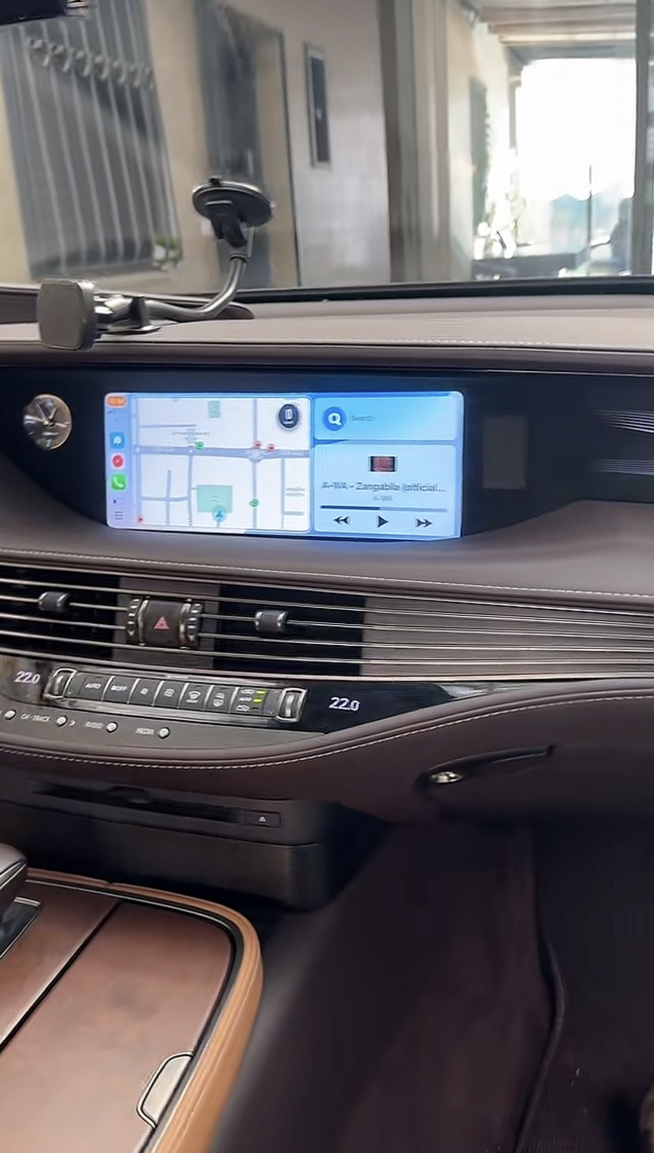 תמונת התקנה בלקסוס LS500 2018-2025