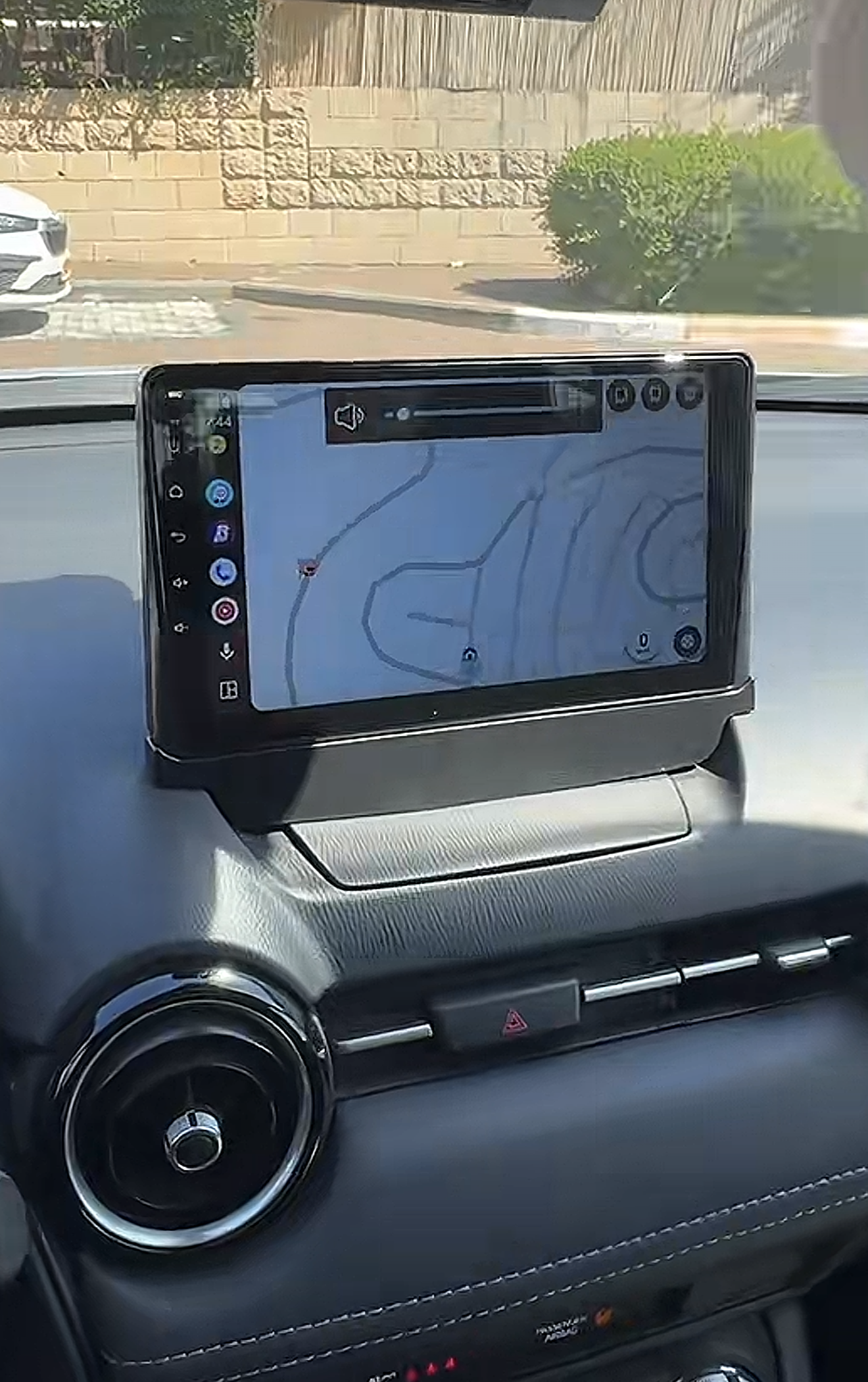 תמונת התקנה במאזדה CX-3 2017-2025