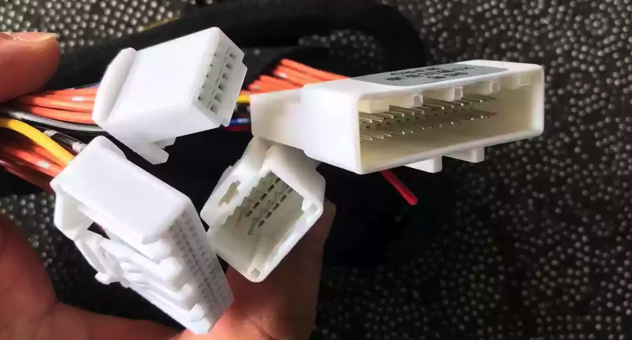 צמת Plug & Play למעבד DSP לרכב