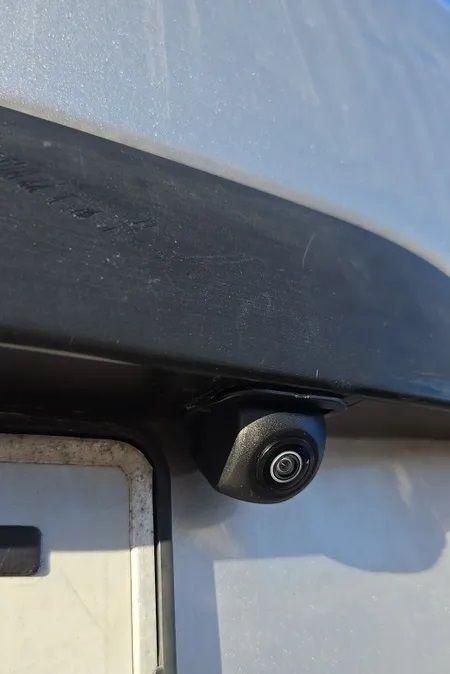 מצלמת רוורס תואמת מקור ל־Toyota Alphard II (2008–2014)