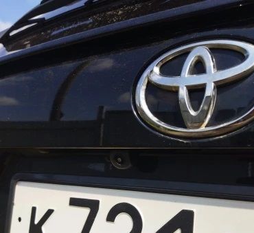 מצלמת רוורס תואמת מקור ל־Toyota RAV4 V (2019–2024)