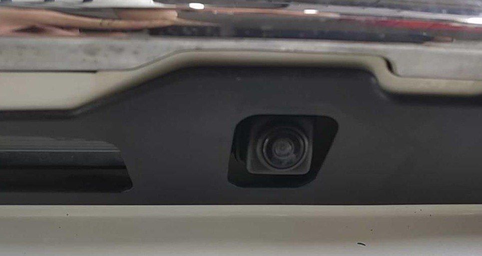 מצלמת רוורס תואמת מקור ל־Nissan X-Trail T32 (2013+)