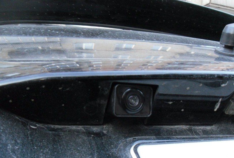 מצלמת רוורס תואמת מקור ל־Toyota Kluger I (2000–2007) — HD 1280x768